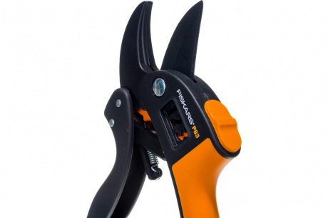 Купить Секатор Fiskars контактный с храповым механизмом P83   111670/1000575 фото №12